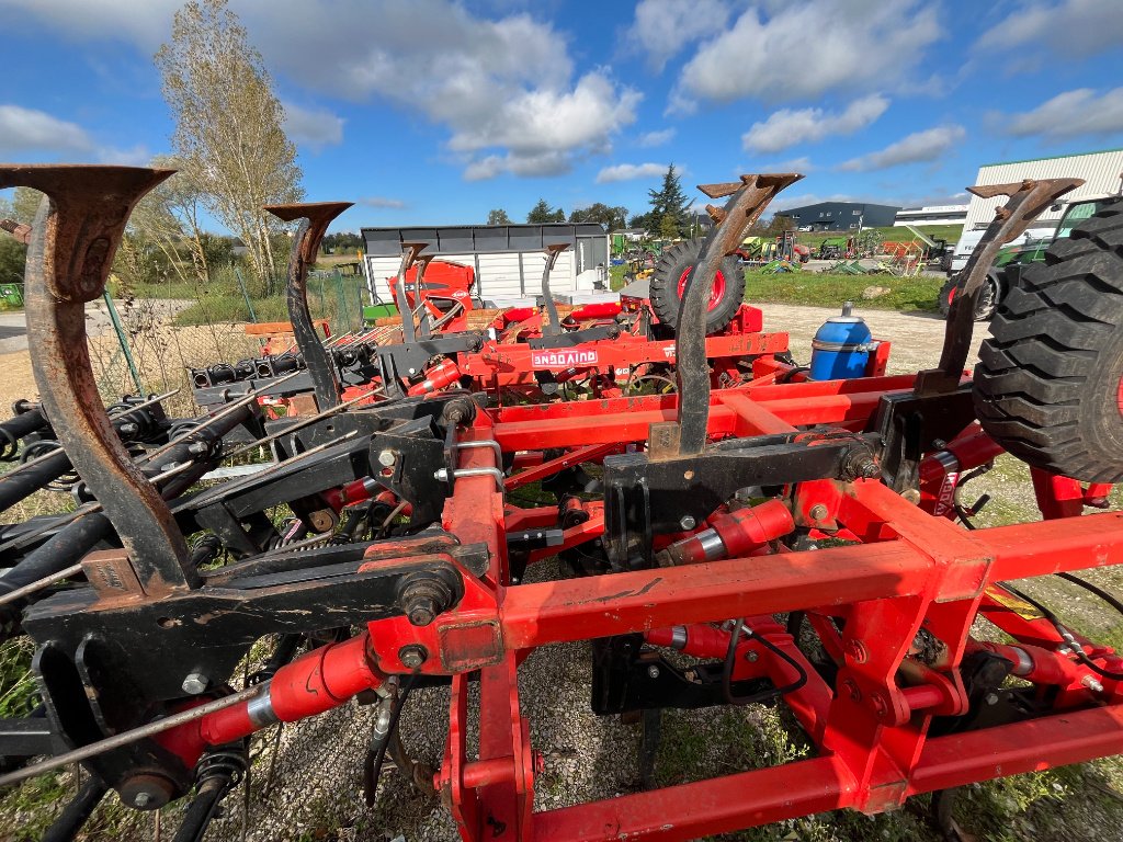 Grubber Türe ait Quivogne EX 19, Gebrauchtmaschine içinde Saint-Rémy (resim 9)
