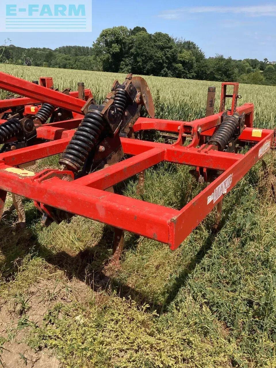 Grubber des Typs Quivogne maxiculteur, Gebrauchtmaschine in PLOUIGNEAU (Bild 1)