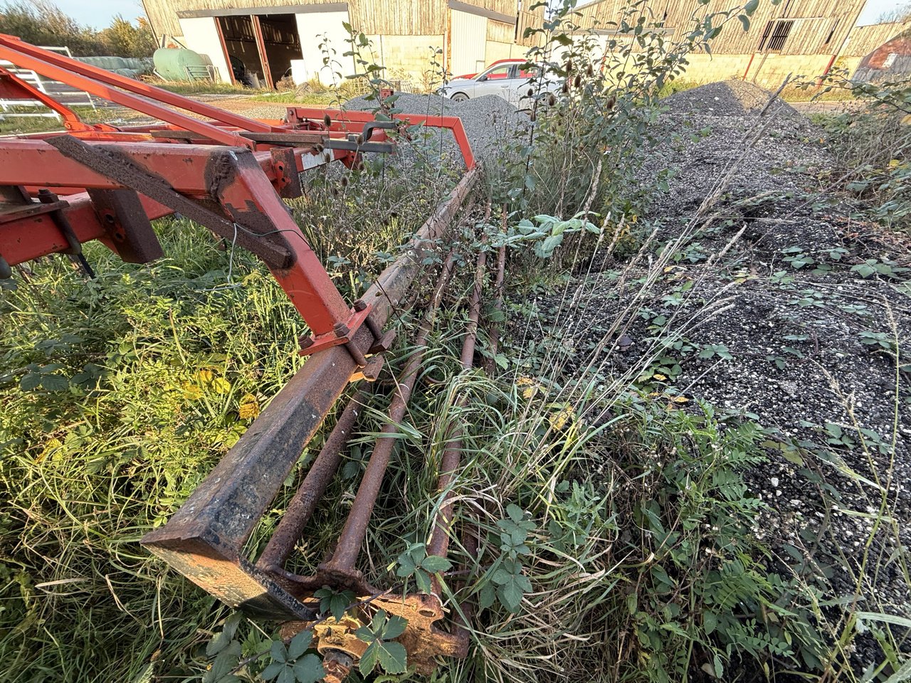 Grubber des Typs Quivogne MX, Gebrauchtmaschine in Brabant-le-Roi (Bild 5)