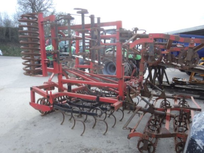 Grubber типа Quivogne PREPARATION DE SOLS, Gebrauchtmaschine в MOULLE (Фотография 11)