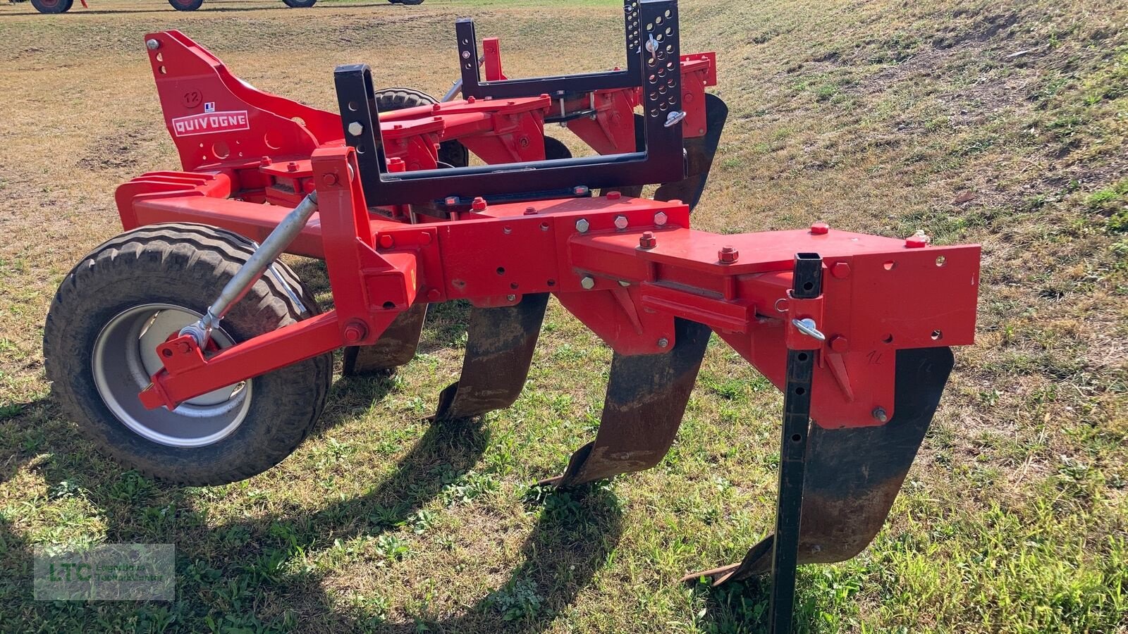 Grubber des Typs Quivogne SS08, Gebrauchtmaschine in Eggendorf (Bild 10)