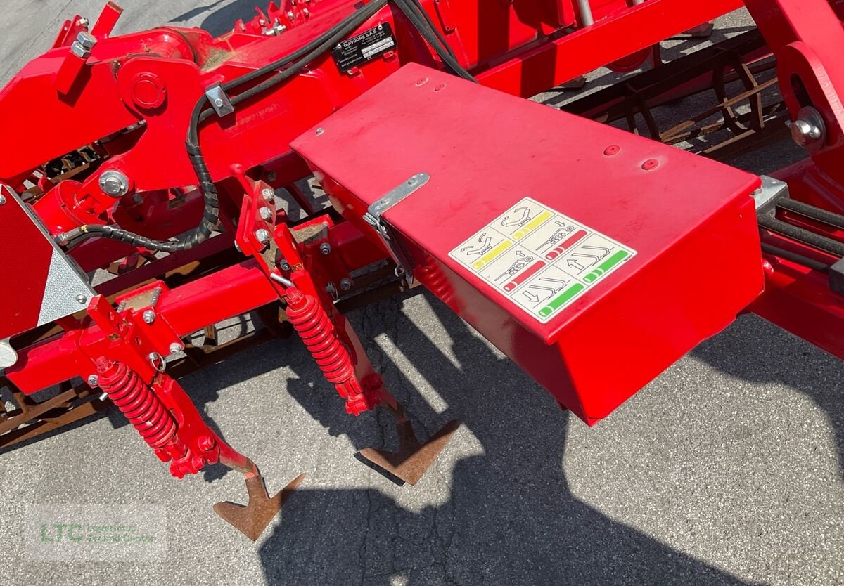 Grubber des Typs Quivogne Turbocombinator, Vorführmaschine in Korneuburg (Bild 10)