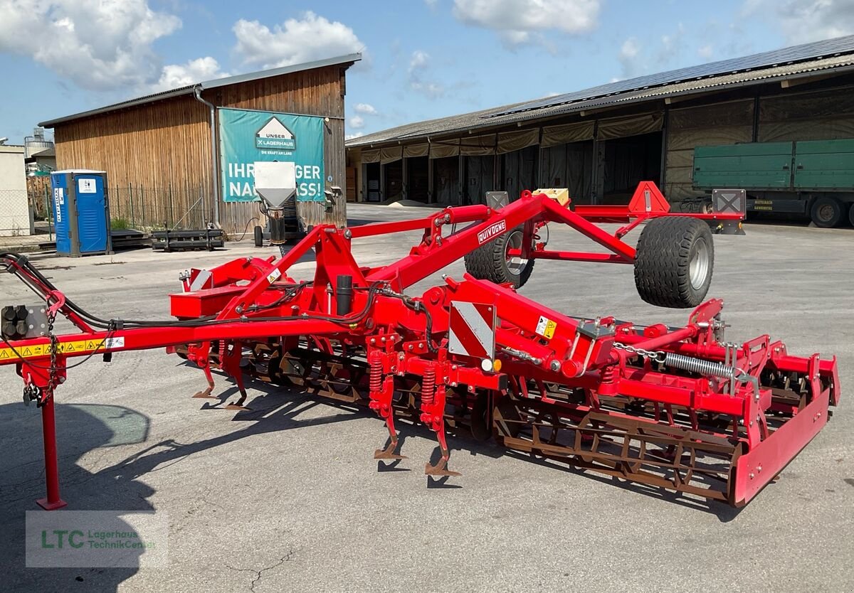 Grubber des Typs Quivogne Turbocombinator, Vorführmaschine in Korneuburg (Bild 1)