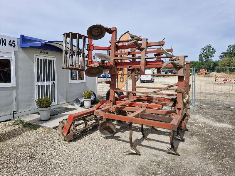 Grubber типа Rau POLYMAG, Gebrauchtmaschine в BRAY en Val (Фотография 2)