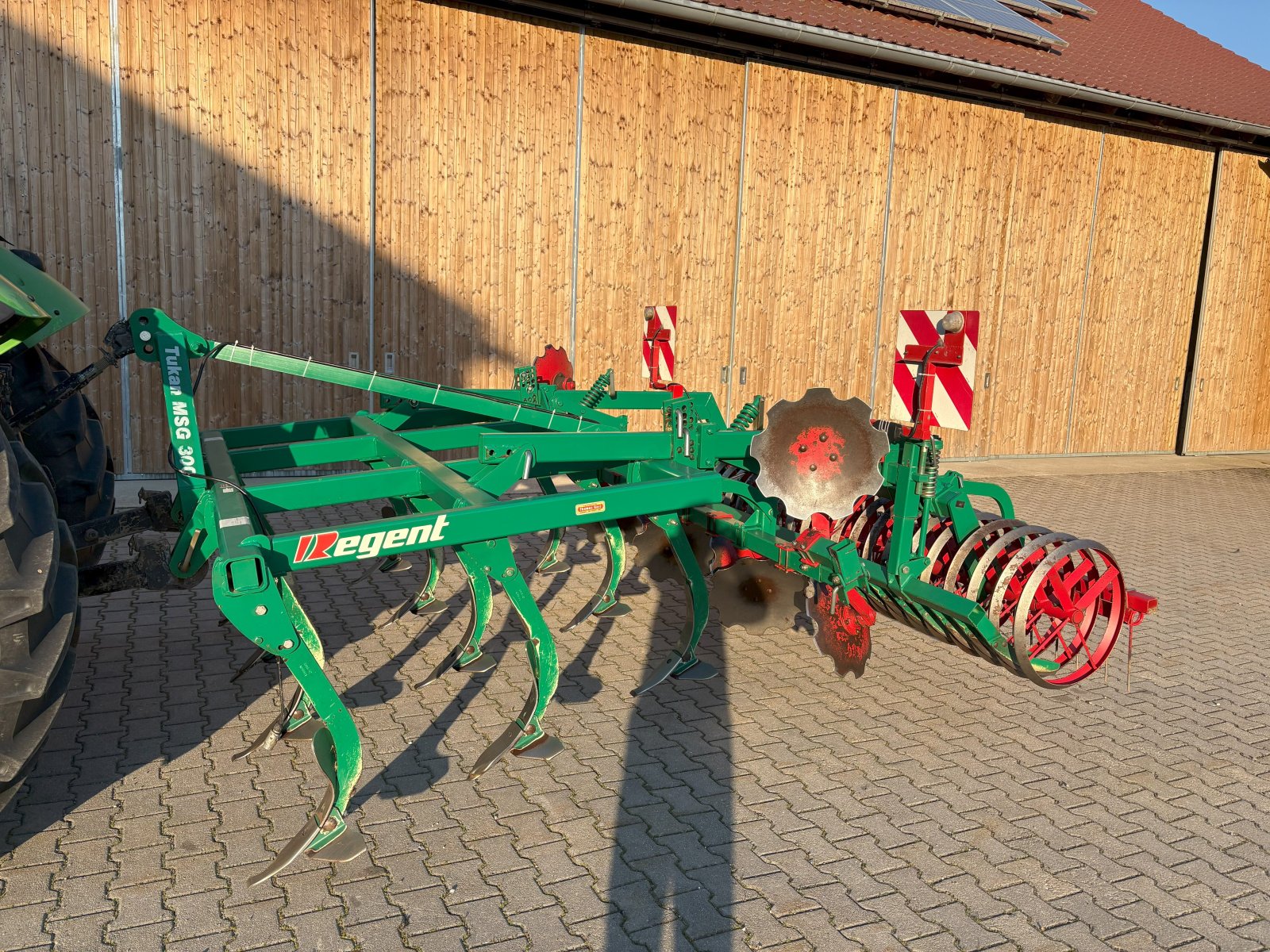 Grubber of the type Regent Tukan MSG 300, Gebrauchtmaschine in Mintraching (Picture 1)