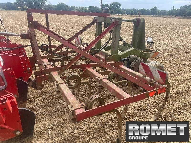 Grubber typu Sonstige 300, Gebrauchtmaschine v Gennes sur glaize (Obrázek 1)