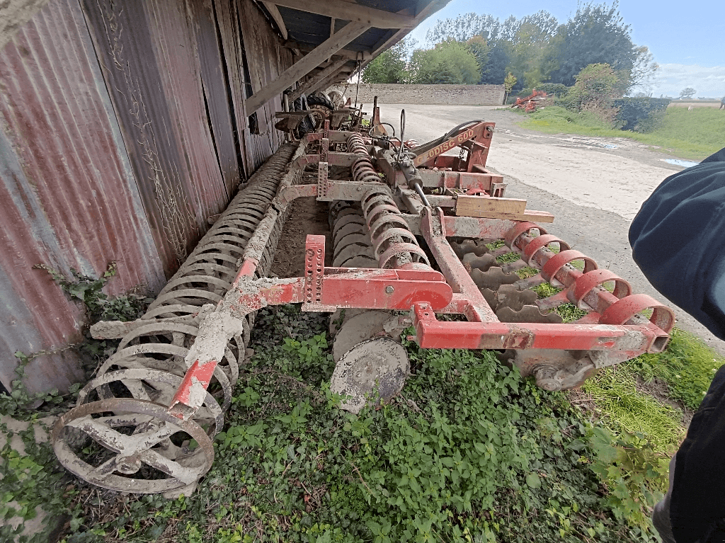 Grubber des Typs Sonstige COVER CROP, Gebrauchtmaschine in CINTHEAUX (Bild 2)