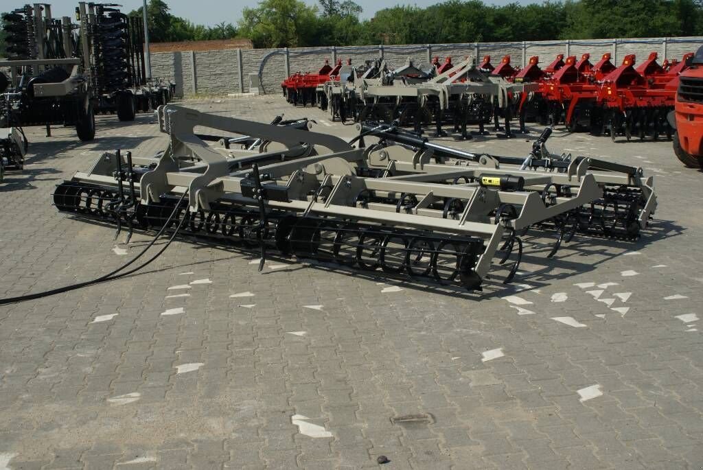 Grubber des Typs Sonstige Saatbettkombination / cultivator, Neumaschine in Michałowo (Bild 6)