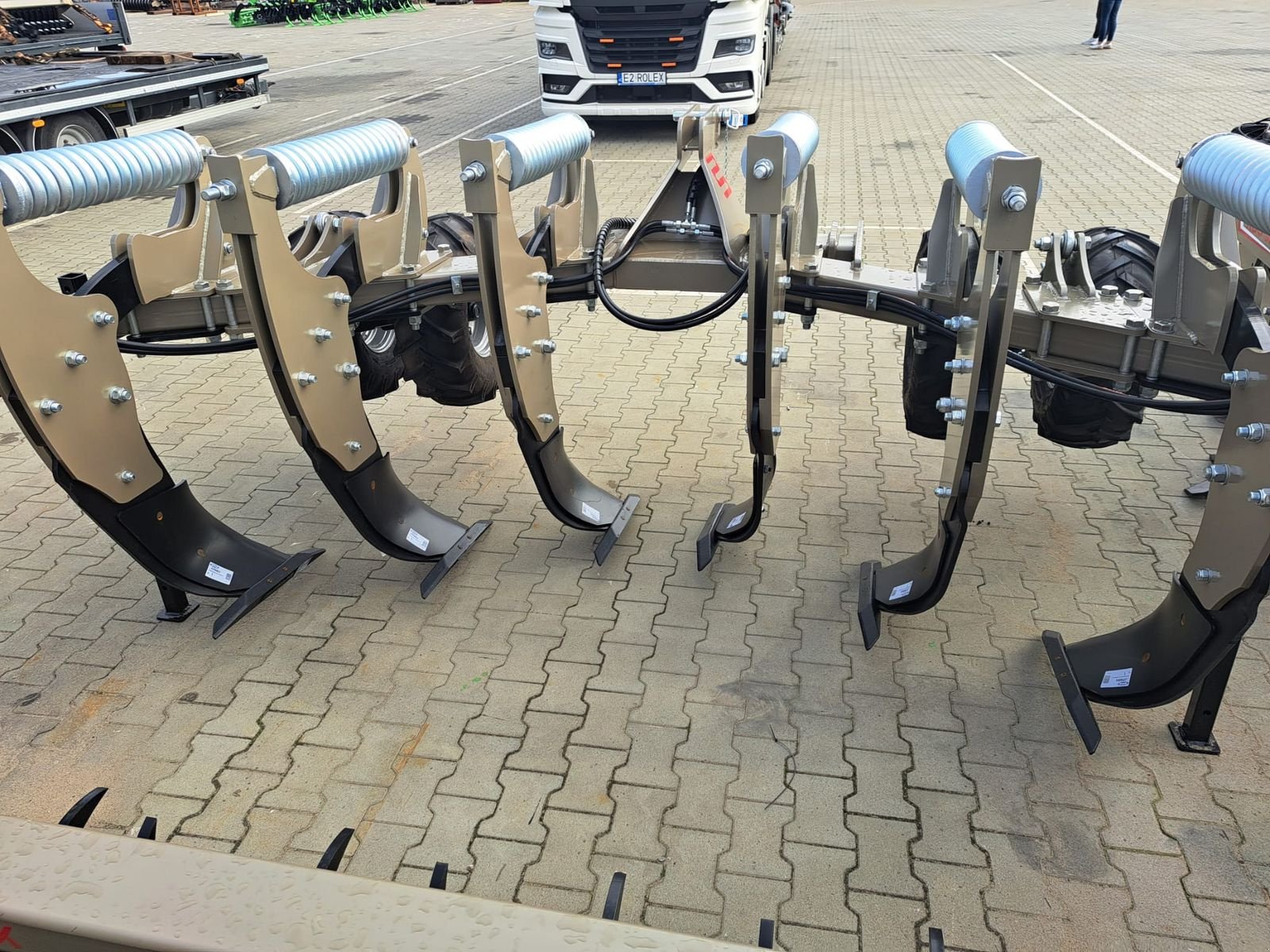 Grubber des Typs Sonstige Tiefenlockerer / subsoiler, Neumaschine in Michałowo (Bild 3)