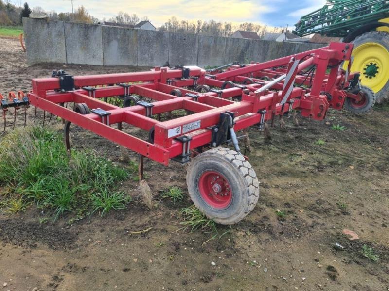 Grubber tip Sonstige TRIC6M, Gebrauchtmaschine in BRAY en Val (Poză 3)