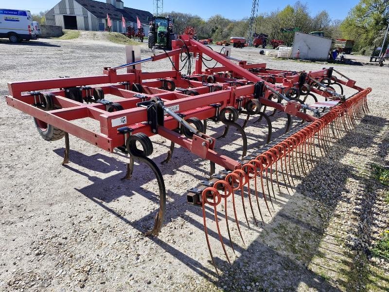 Grubber tip Sonstige TRIC6M, Gebrauchtmaschine in BRAY en Val (Poză 7)