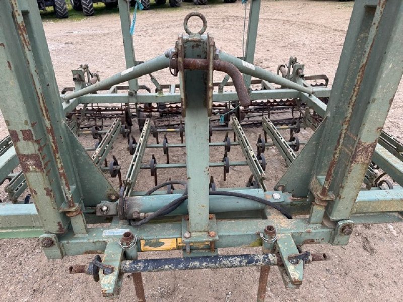 Grubber des Typs Sonstige VIBRO 6M, Gebrauchtmaschine in PITHIVIERS Cedex (Bild 7)