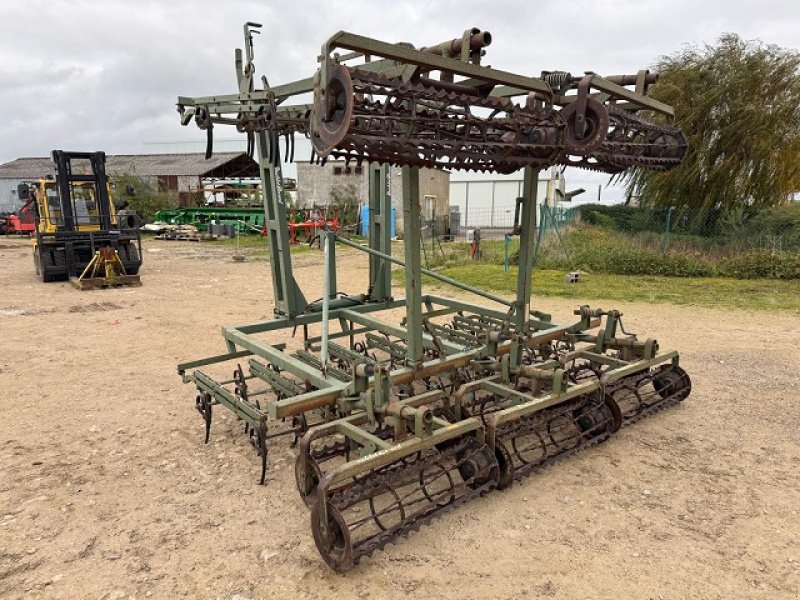 Grubber des Typs Sonstige VIBRO 6M, Gebrauchtmaschine in PITHIVIERS Cedex (Bild 4)