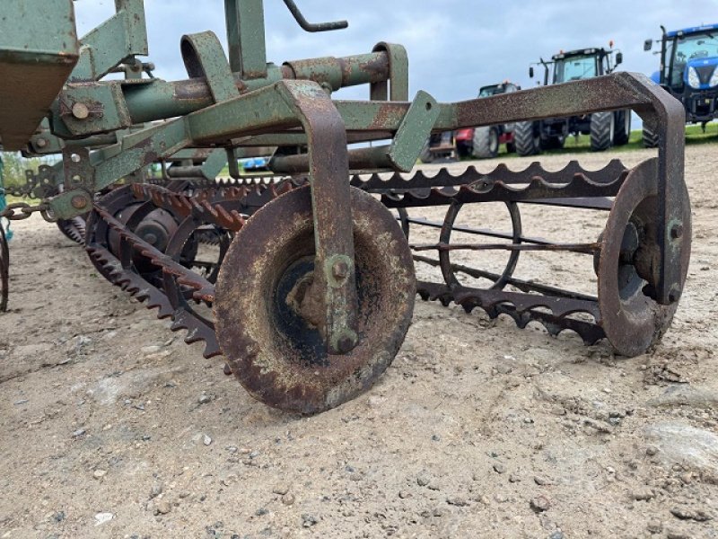 Grubber des Typs Sonstige VIBRO 6M, Gebrauchtmaschine in PITHIVIERS Cedex (Bild 10)