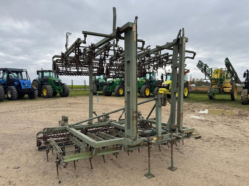 Grubber des Typs Sonstige VIBRO 6M, Gebrauchtmaschine in PITHIVIERS Cedex (Bild 2)