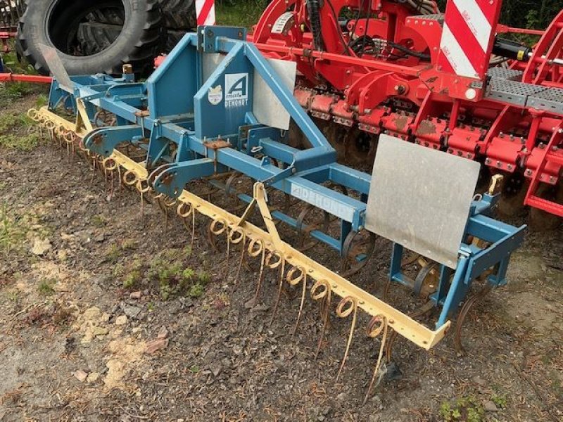 Grubber Türe ait Sonstige VIBRO, Gebrauchtmaschine içinde les hayons (resim 1)