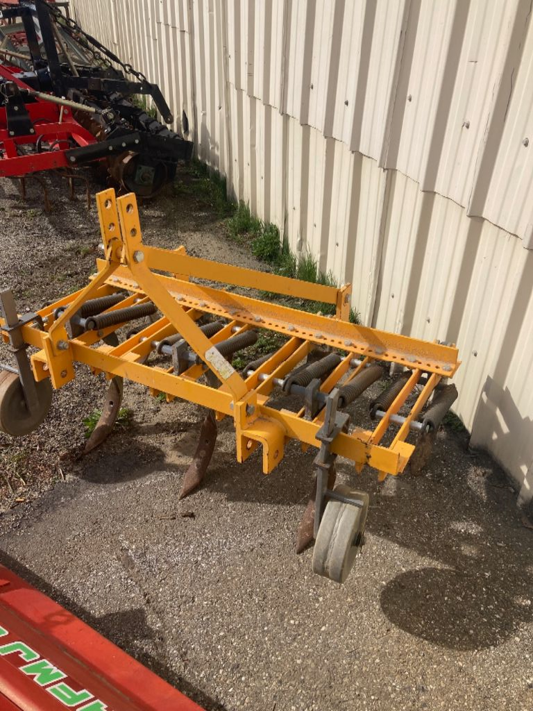 Grubber типа Souchu-Pinet 1M40, Gebrauchtmaschine в VERNOUX EN VIVARAIS (Фотография 2)