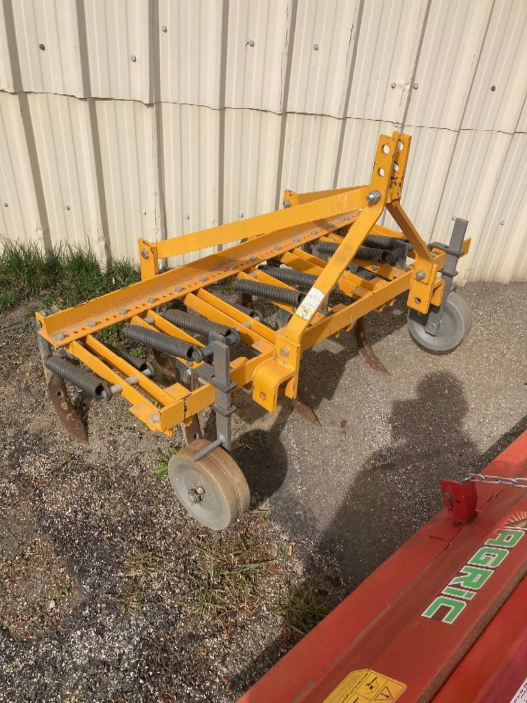 Grubber типа Souchu-Pinet 1M40, Gebrauchtmaschine в VERNOUX EN VIVARAIS (Фотография 1)