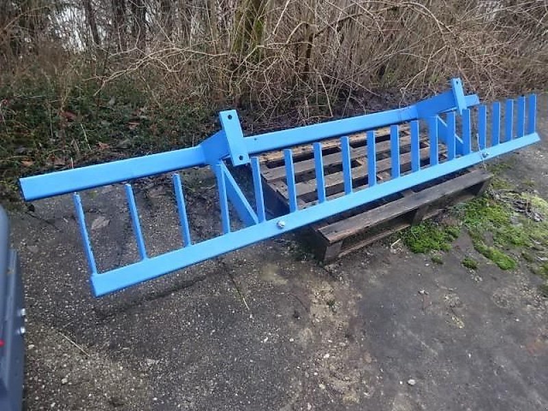 Grubber za tip SVD Abstreifer für 3 Meter V Ringwalze, Neumaschine u Neureichenau