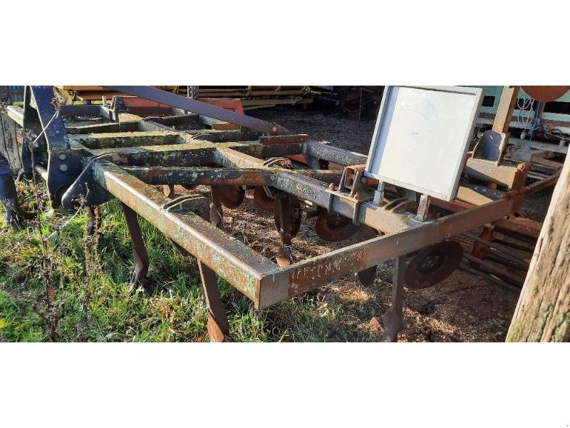 Grubber des Typs TECHMAGRI DECHAUMEUR, Gebrauchtmaschine in CHAUMONT (Bild 7)