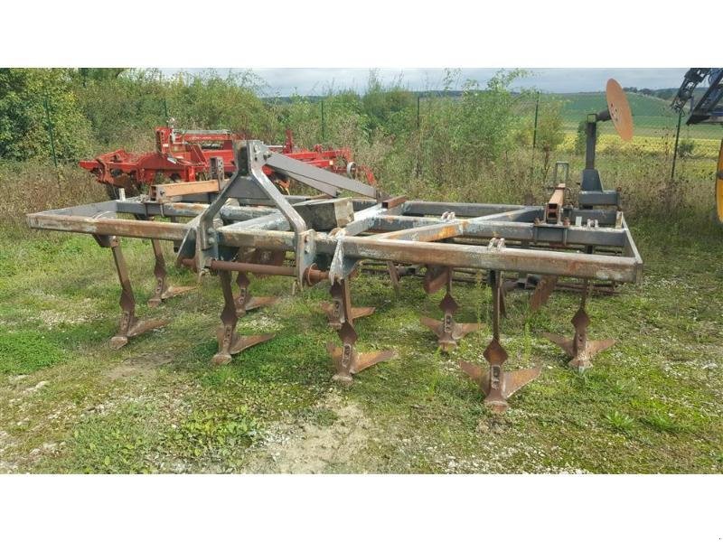 Grubber des Typs TECHMAGRI DECHAUMEUR, Gebrauchtmaschine in CHAUMONT (Bild 1)