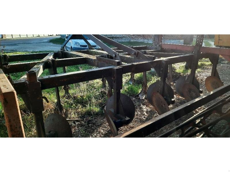 Grubber des Typs TECHMAGRI DECHAUMEUR, Gebrauchtmaschine in CHAUMONT (Bild 6)