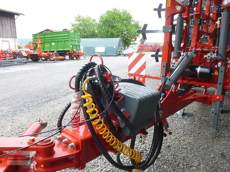 Grubber des Typs Unia Cross HP 6 vierbalkiger Flügelschargrubber Doppel U-Walze Auslösekraft 560kg, Neumaschine in Ostheim/Rhön (Bild 25)