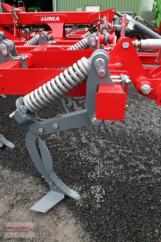 Grubber des Typs Unia Cross HP 6 vierbalkiger Flügelschargrubber Doppel U-Walze Auslösekraft 560kg, Neumaschine in Ostheim/Rhön (Bild 11)