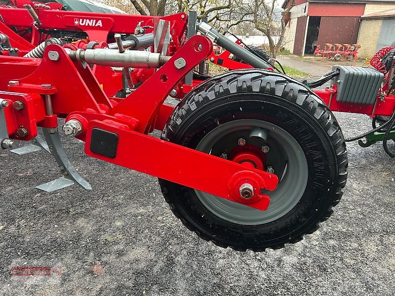 Grubber des Typs Unia Cross HP 6 vierbalkiger Flügelschargrubber Doppel U-Walze Auslösekraft 600 kg, Neumaschine in Ostheim/Rhön (Bild 25)