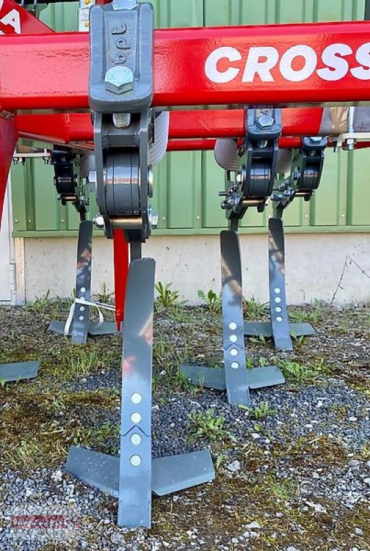Grubber des Typs Unia Cross HP 6 vierbalkiger Flügelschargrubber Doppel U-Walze Auslösekraft 600 kg, Neumaschine in Ostheim/Rhön (Bild 17)