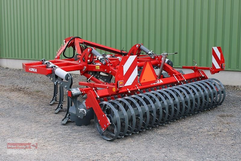 Grubber des Typs Unia Cross II dreibalkiger Flügelschargrubber 3m 600kg Auslösekraft, Neumaschine in Ostheim/Rhön (Bild 13)