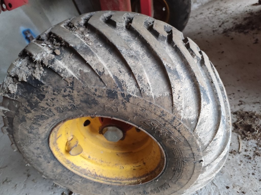 Grubber typu Väderstad Carrier 500, Gebrauchtmaschine v Roches-sur-Marne (Obrázek 4)