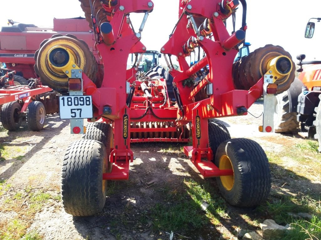 Grubber типа Väderstad CARRIER CR 650 CROSSBOARD, Gebrauchtmaschine в CHEVILLON  (MAIZEROY) (Фотография 4)