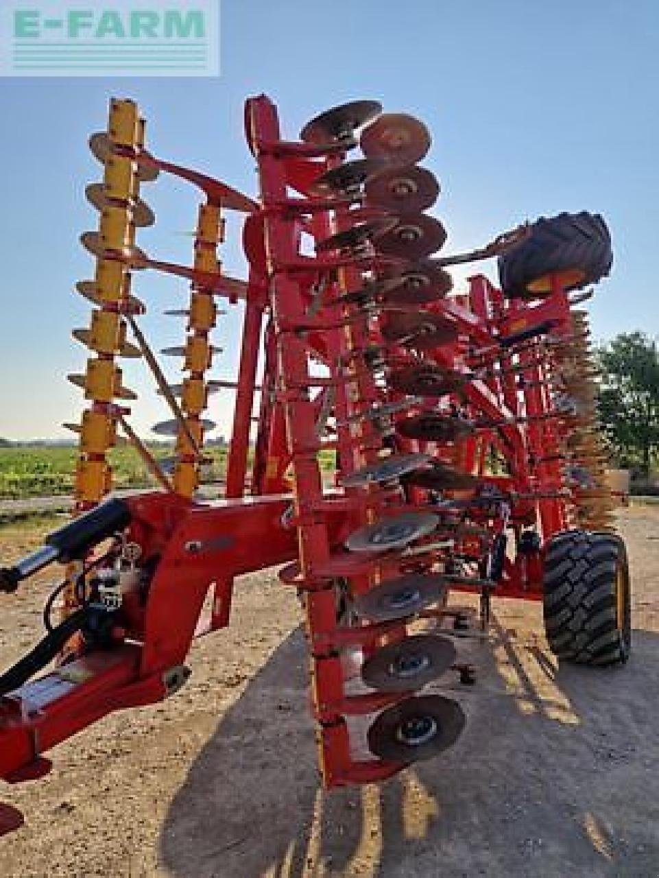 Grubber typu Väderstad top down 600, Gebrauchtmaschine v MONFERRAN (Obrázek 4)