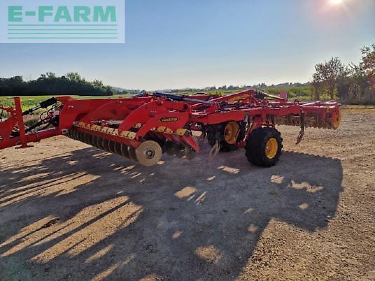 Grubber typu Väderstad top down 600, Gebrauchtmaschine v MONFERRAN (Obrázek 7)