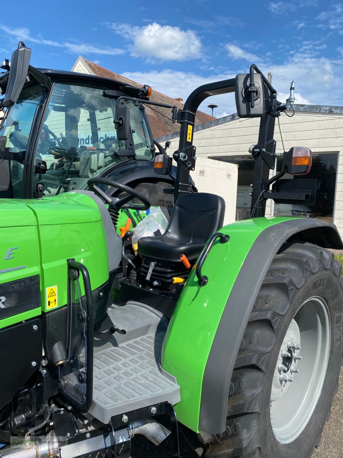 Grünlandtraktor des Typs Deutz-Fahr 4080 E "TOP PREIS", Neumaschine in Nördlingen (Bild 2)