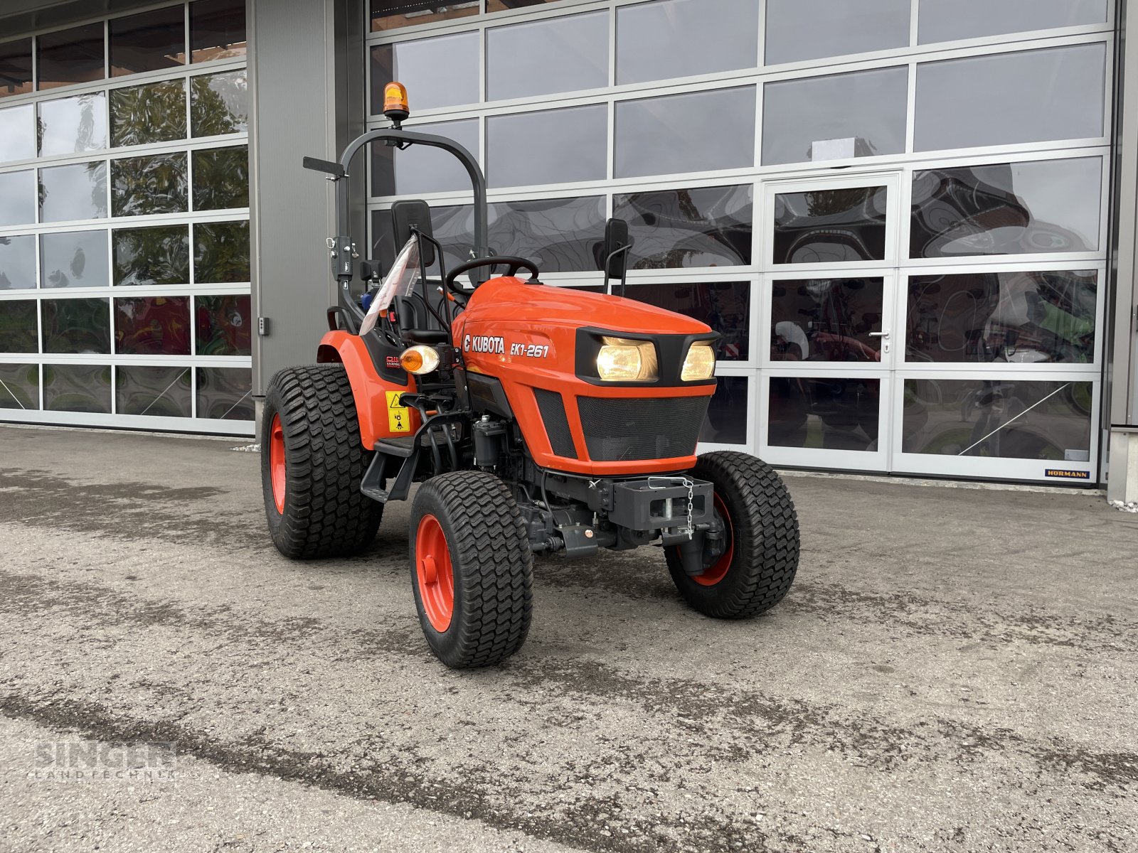 Grünlandtraktor typu Kubota EK1-261, Neumaschine v Biessenhofen (Obrázek 1)