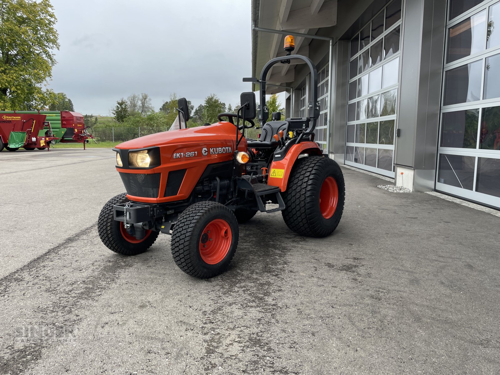 Grünlandtraktor typu Kubota EK1-261, Neumaschine v Biessenhofen (Obrázek 2)