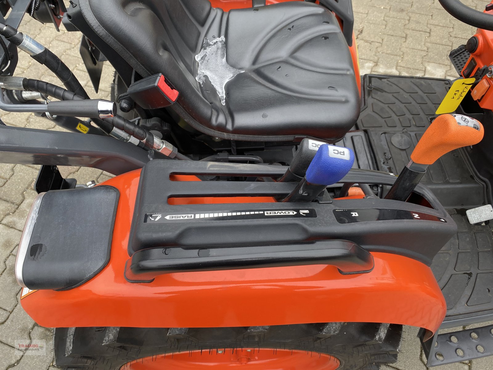 Grünlandtraktor des Typs Kubota EK1-261, Neumaschine in Mainburg/Wambach (Bild 8)