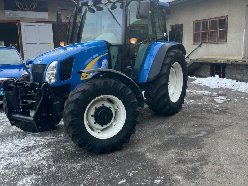Grünlandtraktor del tipo New Holland T5040, Gebrauchtmaschine In Mühldorf (Immagine 1)