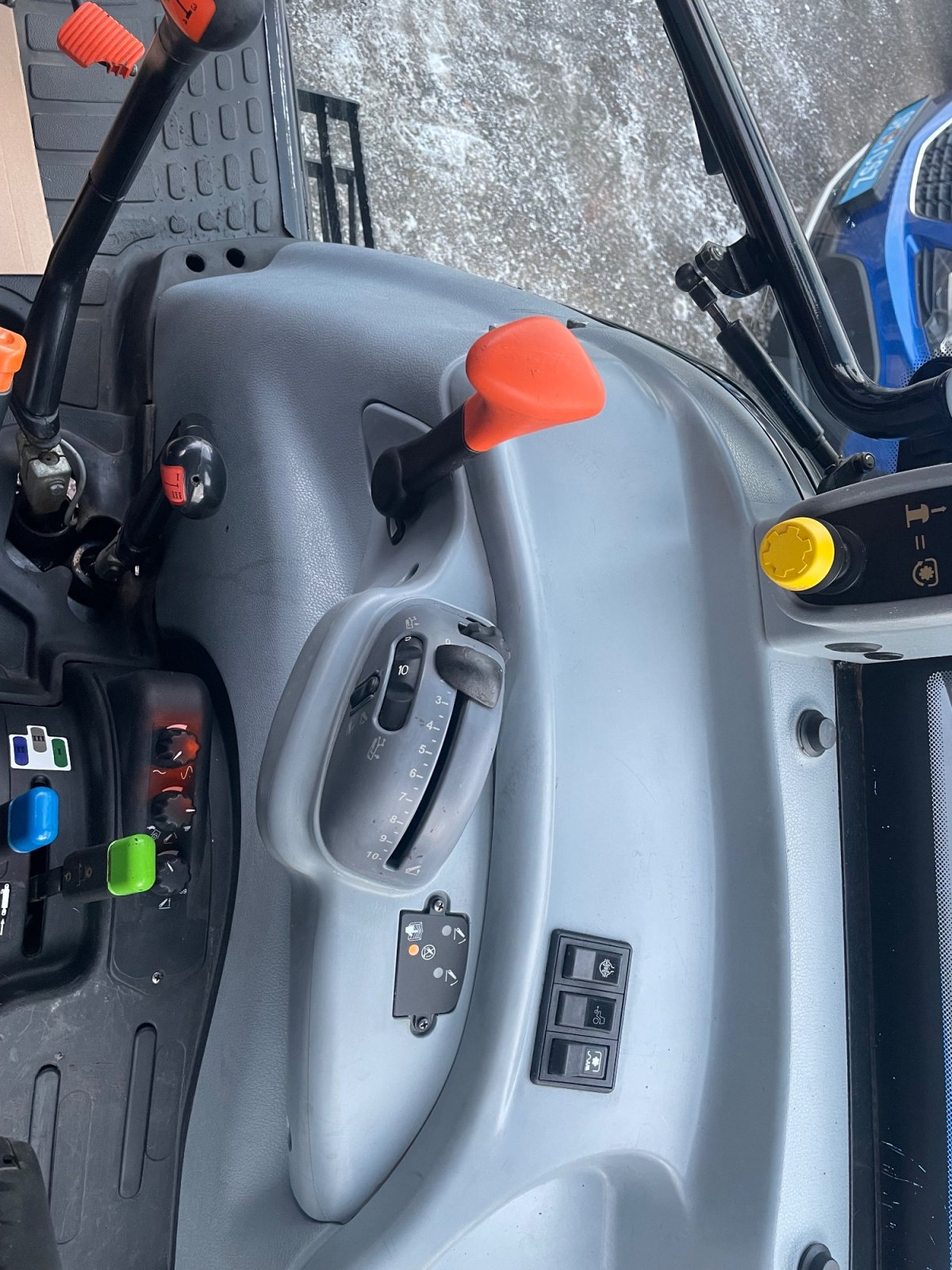 Grünlandtraktor del tipo New Holland T5040, Gebrauchtmaschine In Mühldorf (Immagine 2)