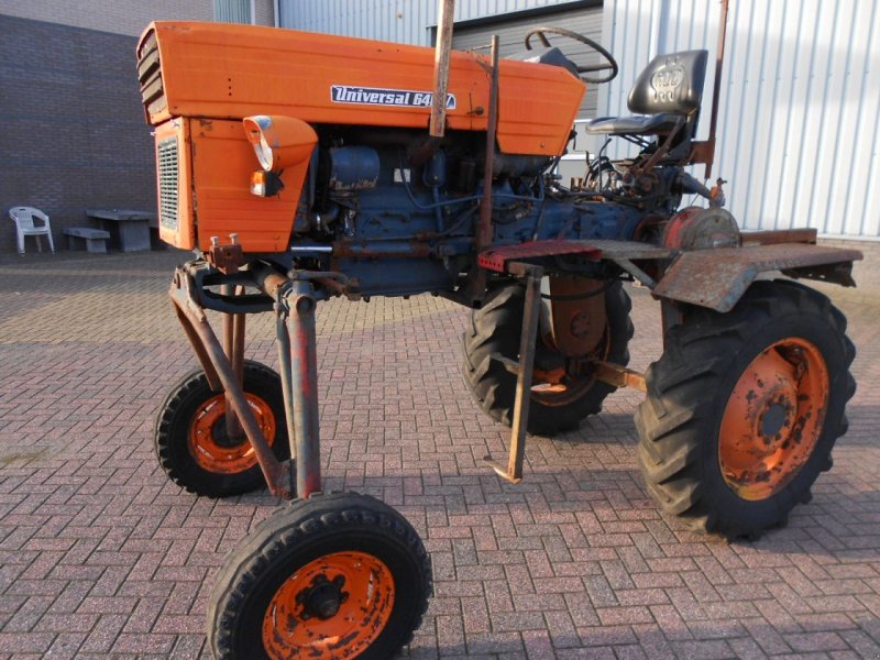 Grünlandtraktor des Typs Universal 640, Gebrauchtmaschine in Oirschot (Bild 1)