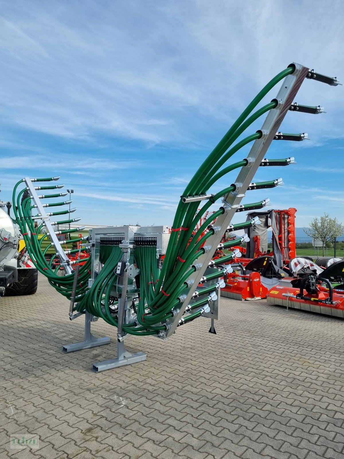 Gülleeinarbeitungstechnik des Typs Fliegl compact 9, Neumaschine in Bruckmühl (Bild 2)