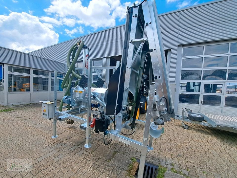 Gülleeinarbeitungstechnik des Typs Fliegl Tapir 375, Neumaschine in Bad Kötzting (Bild 2)