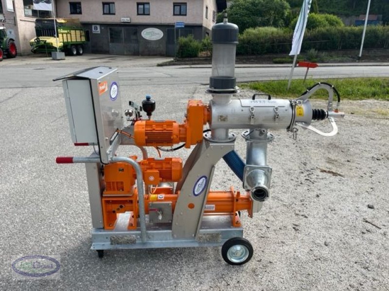 Gülleeinarbeitungstechnik des Typs Perwolf Pressschneckenseparator 2.2-400, Neumaschine in Münzkirchen (Bild 12)