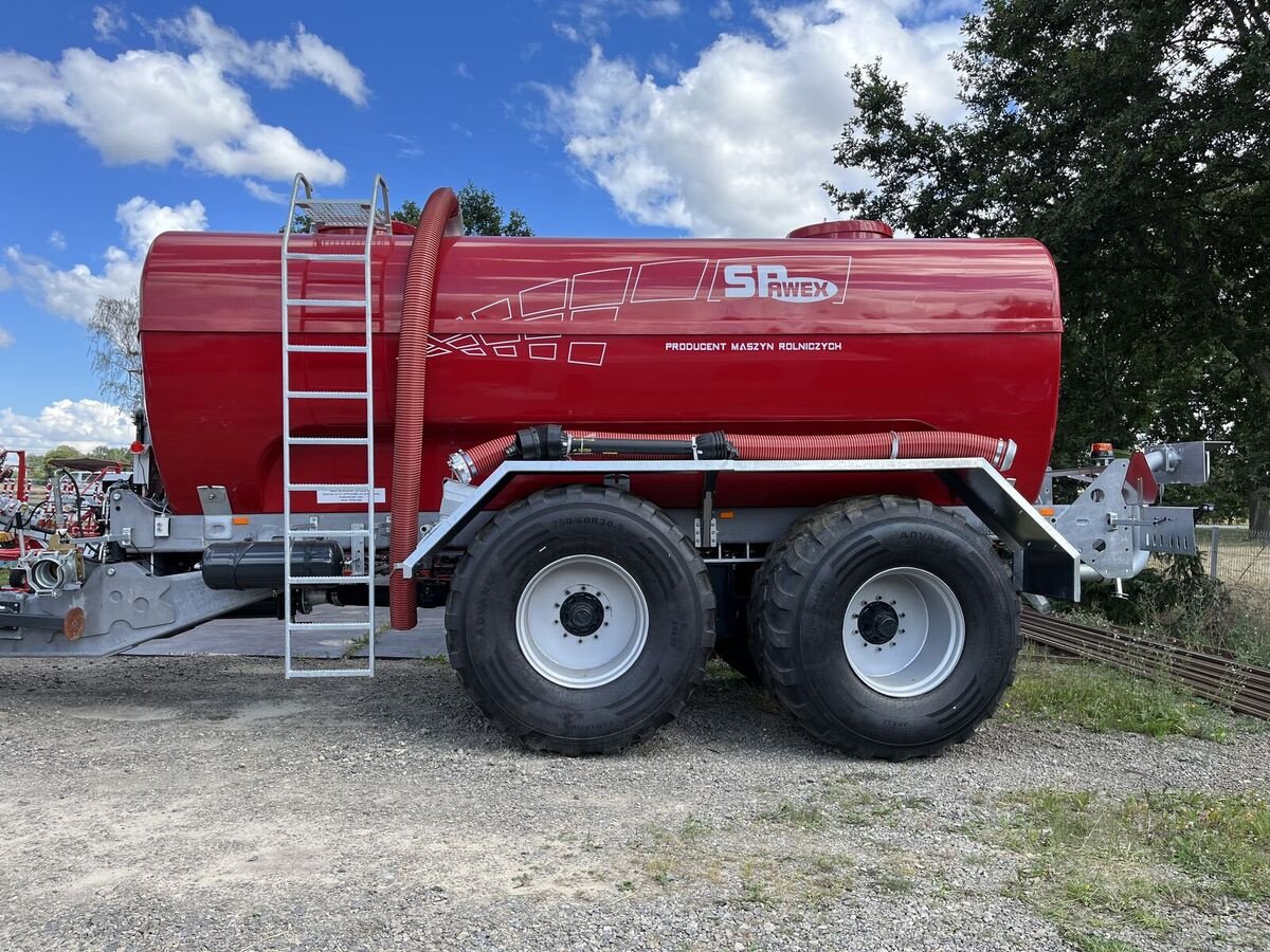 Gülleeinarbeitungstechnik des Typs Spawex Gülletankwagen / slurry tanker, Neumaschine in Michałowo (Bild 1)