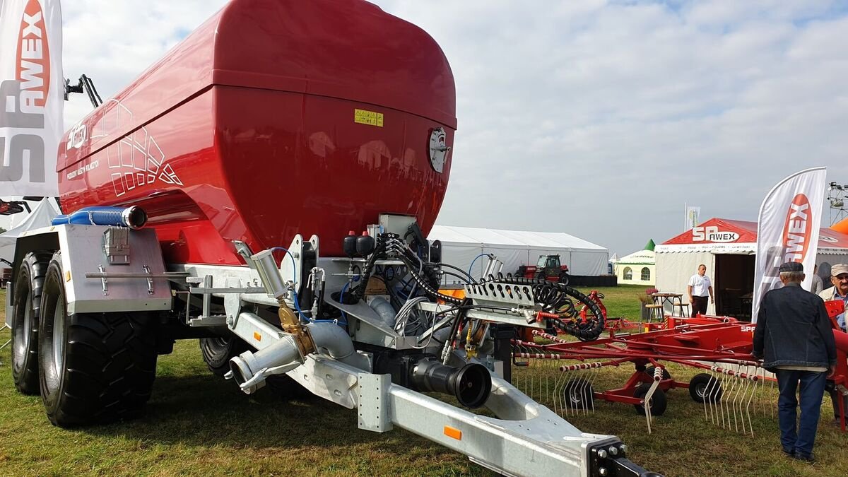 Gülleeinarbeitungstechnik des Typs Spawex Gülletankwagen / slurry tanker, Neumaschine in Michałowo (Bild 9)