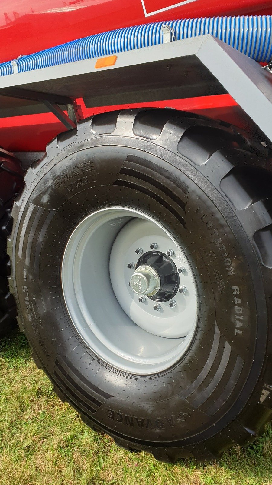 Gülleeinarbeitungstechnik des Typs Spawex Gülletankwagen / slurry tanker, Neumaschine in Michałowo (Bild 16)