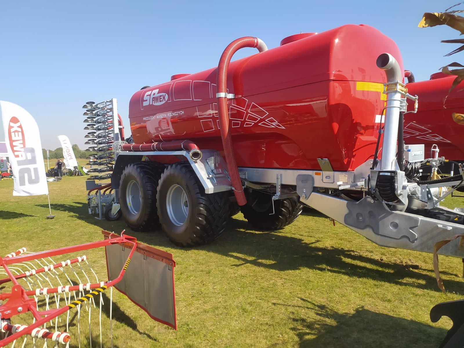 Gülleeinarbeitungstechnik des Typs Spawex Gülletankwagen / slurry tanker, Neumaschine in Michałowo (Bild 20)