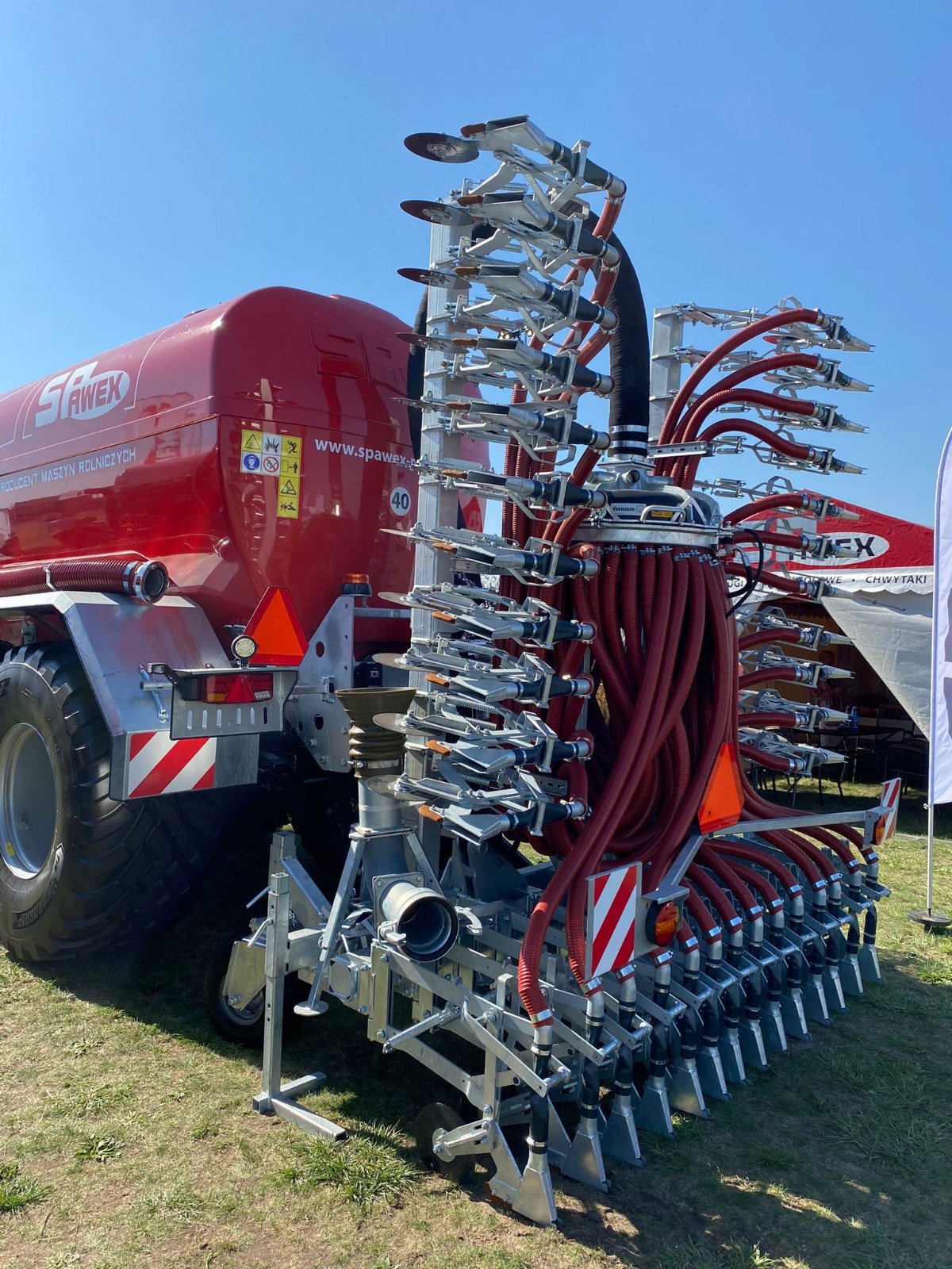 Gülleeinarbeitungstechnik des Typs Spawex Gülletankwagen / slurry tanker, Neumaschine in Michałowo (Bild 23)